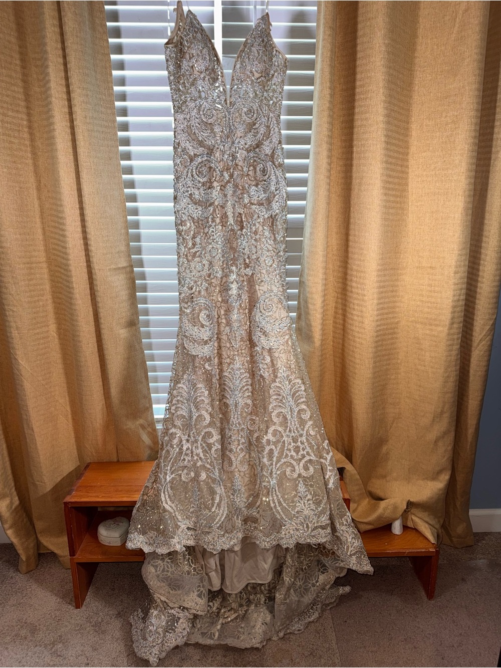 RACHEL ALLAN sequin & beaded Mermaid style gown in Champagne. Train. Size 2.